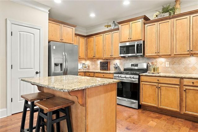 257 S Mountain Brook Way, Ball Ground, GA 30107