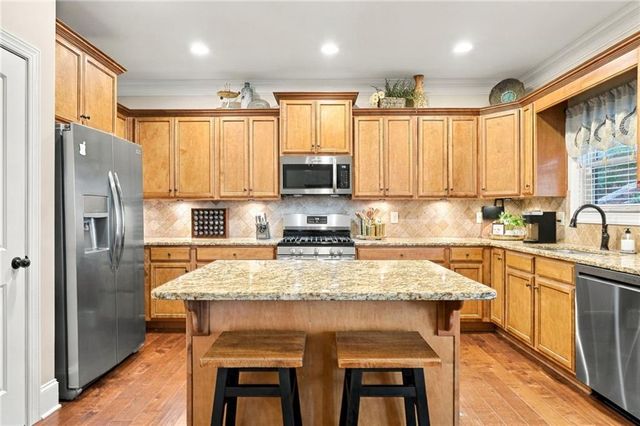 257 S Mountain Brook Way, Ball Ground, GA 30107