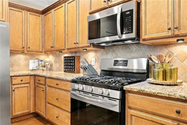 257 S Mountain Brook Way, Ball Ground, GA 30107