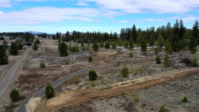 18324 W Burnett Rd, Nine Mile Falls, WA 99026