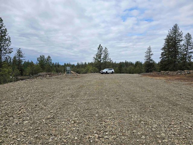 18324 W Burnett Rd, Nine Mile Falls, WA 99026