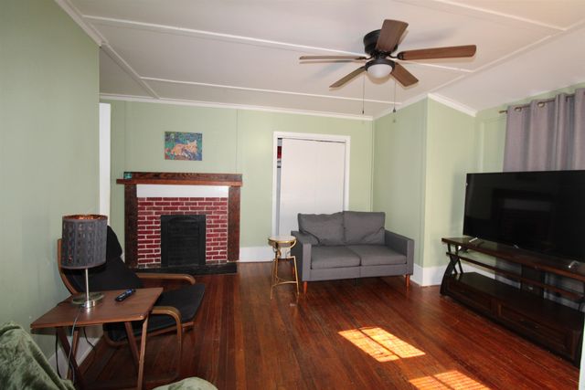 140 Avant Street, Spartanburg, SC 29302