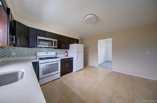 1322 G Street, Valley Stream, NY 11580