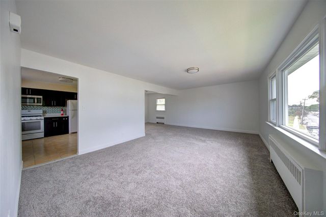 1322 G Street, Valley Stream, NY 11580