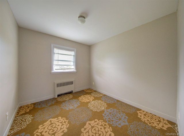 1322 G Street, Valley Stream, NY 11580