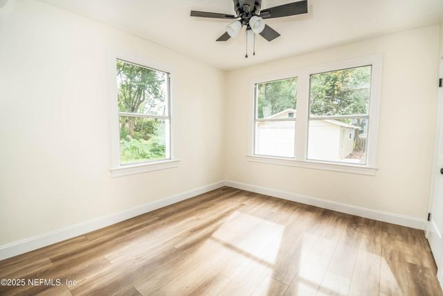 5044 COLONIAL Avenue, Jacksonville, FL 32210