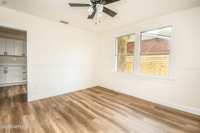 5044 COLONIAL Avenue, Jacksonville, FL 32210