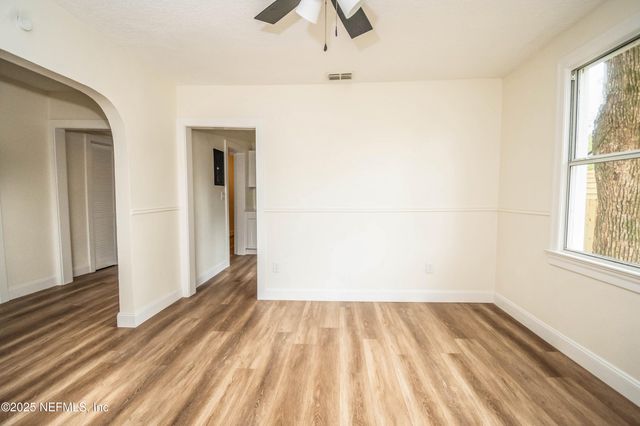 5044 COLONIAL Avenue, Jacksonville, FL 32210