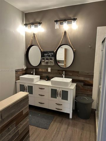 1471 NW 159th Ave, Pembroke Pines, FL 33028