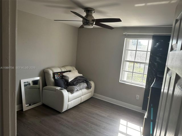 1471 NW 159th Ave, Pembroke Pines, FL 33028