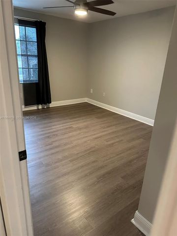 1471 NW 159th Ave, Pembroke Pines, FL 33028