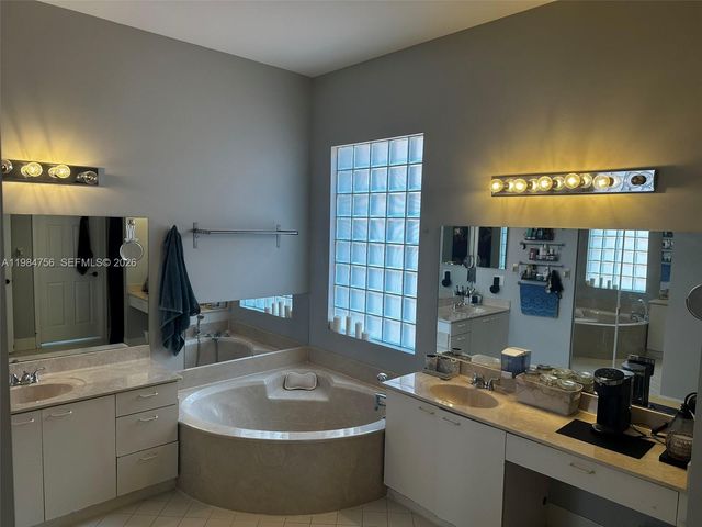 1471 NW 159th Ave, Pembroke Pines, FL 33028