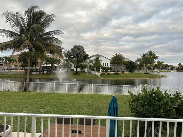 1471 NW 159th Ave, Pembroke Pines, FL 33028