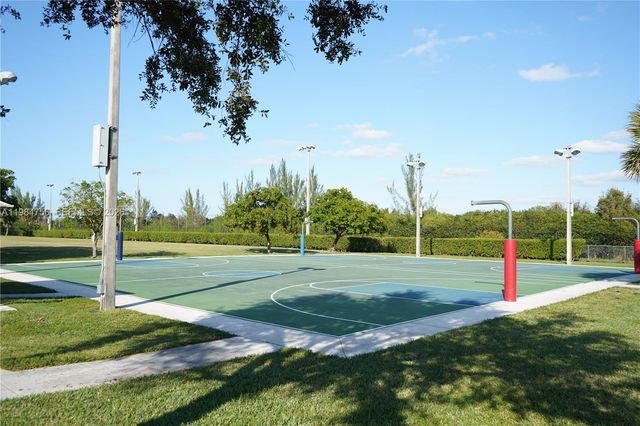 1471 NW 159th Ave, Pembroke Pines, FL 33028