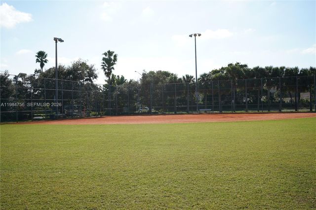 1471 NW 159th Ave, Pembroke Pines, FL 33028