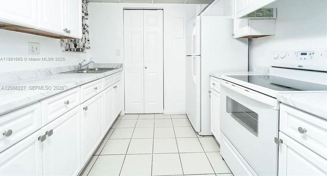 576 NW 114th Avenue 203, Sweetwater, FL 33172