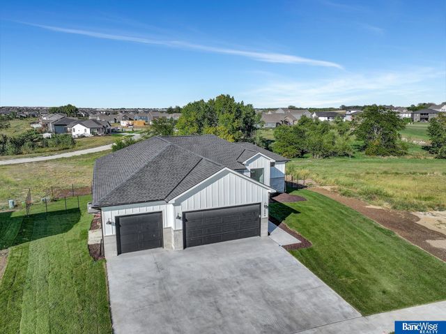 4138 Sundrop Avenue, Lincoln, NE 68516