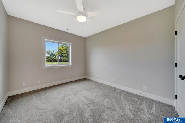 4138 Sundrop Avenue, Lincoln, NE 68516