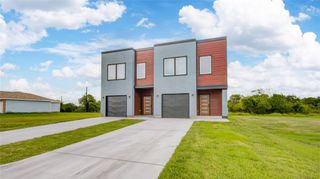 214/216 S Avenue I, Freeport, TX 77541