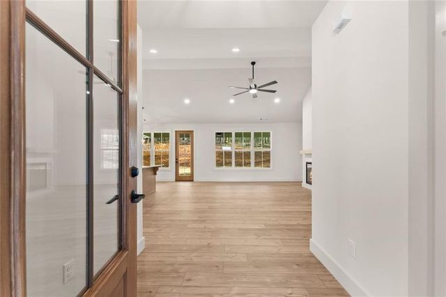 618 Thomas Road, Cleveland, GA 30528