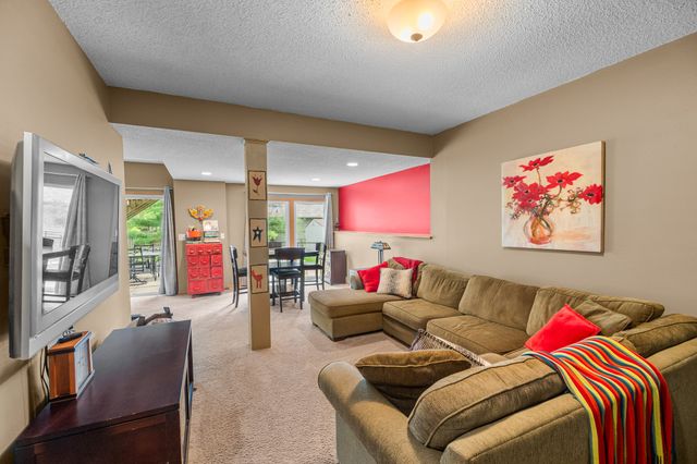 2832 Walnut Street, West Des Moines, IA 50265