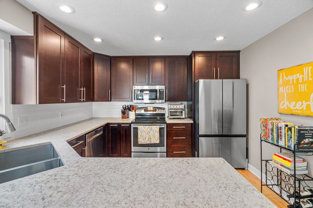 2832 Walnut Street, West Des Moines, IA 50265