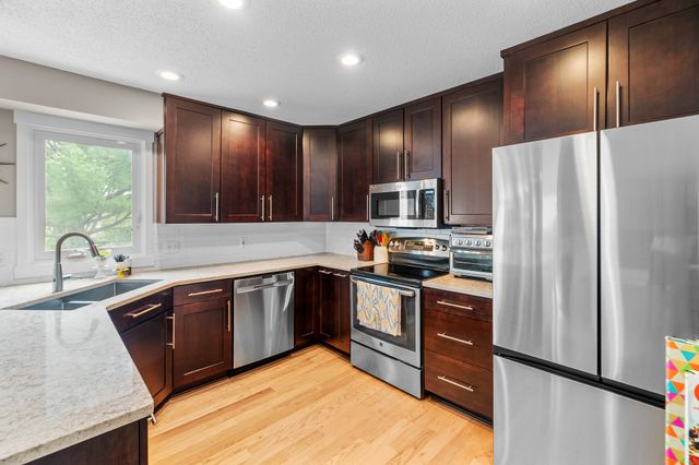 2832 Walnut Street, West Des Moines, IA 50265