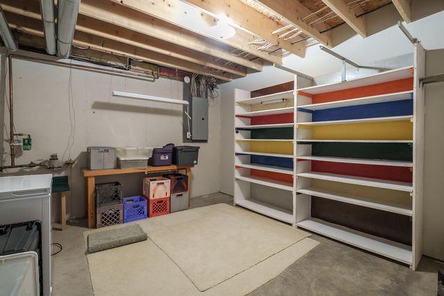 4613 Thistle Mill Court, Kalamazoo, MI 49006