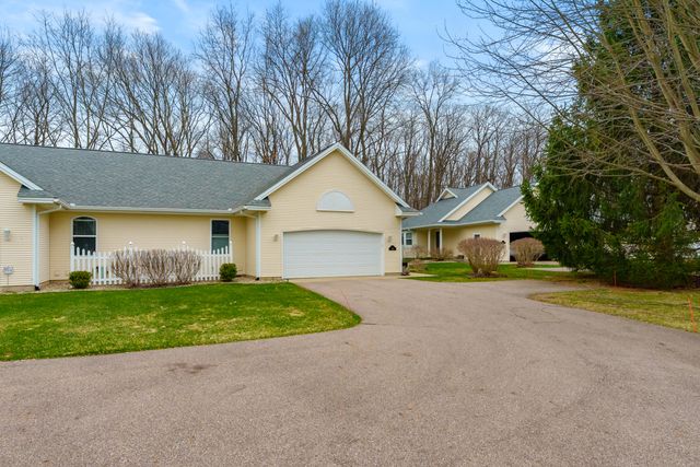 4613 Thistle Mill Court, Kalamazoo, MI 49006