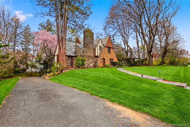 126 Taymil Road, New Rochelle, NY 10804