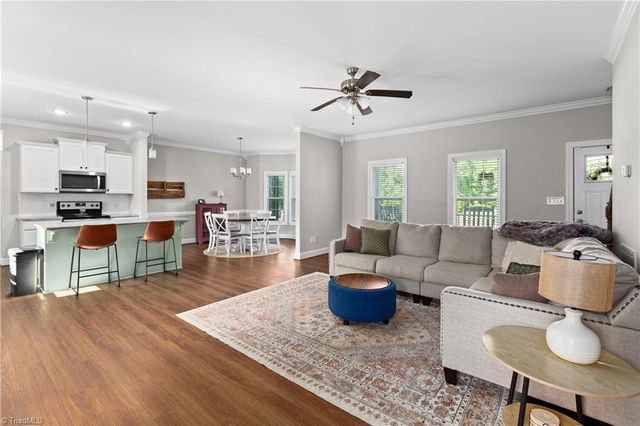 152 Hepler Hylls Court, Thomasville, NC 27360
