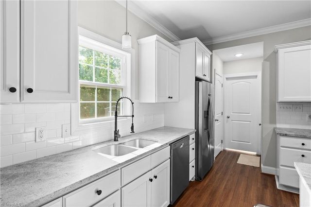 152 Hepler Hylls Court, Thomasville, NC 27360