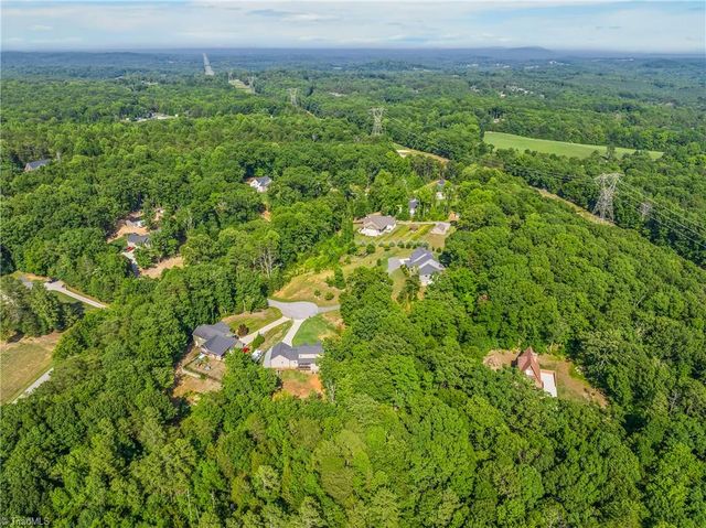 152 Hepler Hylls Court, Thomasville, NC 27360