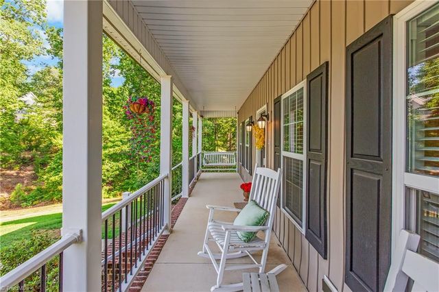 152 Hepler Hylls Court, Thomasville, NC 27360