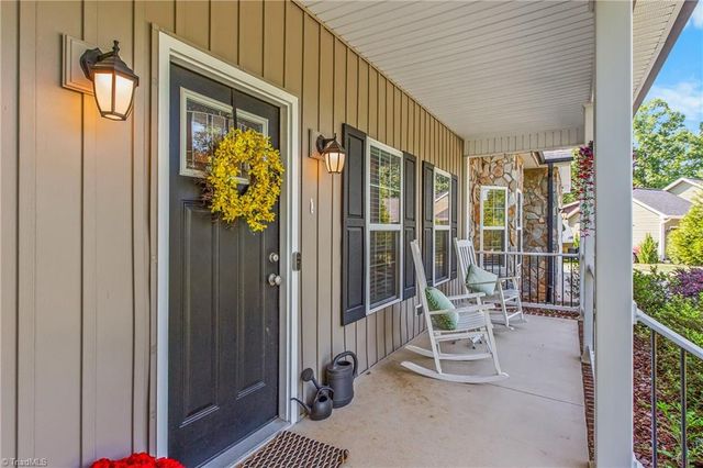 152 Hepler Hylls Court, Thomasville, NC 27360