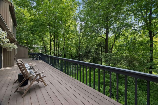 17835 6th Avenue N, Plymouth, MN 55447