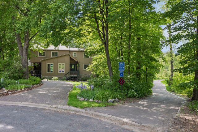 17835 6th Avenue N, Plymouth, MN 55447