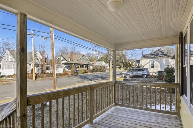 2133 Konnoak View Drive, Winston-salem, NC 27127