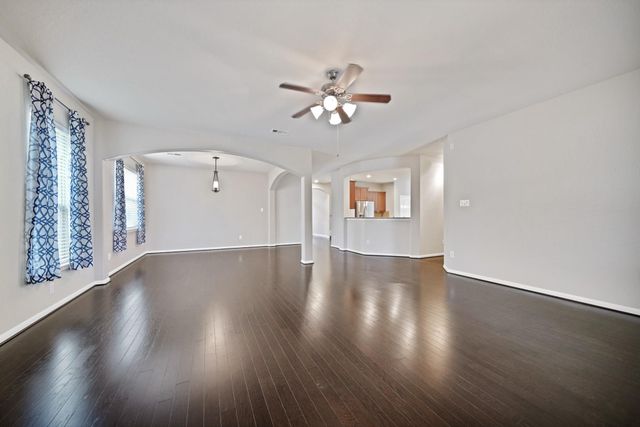 107 Autumn Forest Lane, Conroe, TX 77384