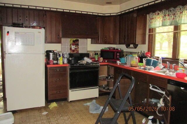 207 Cherry Street, Allegan, MI 49010