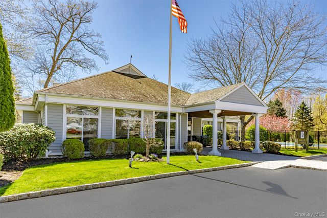 25 Mulberry Drive, Tuxedo Park, NY 10987