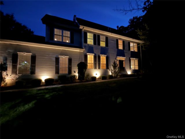 25 Mulberry Drive, Tuxedo Park, NY 10987