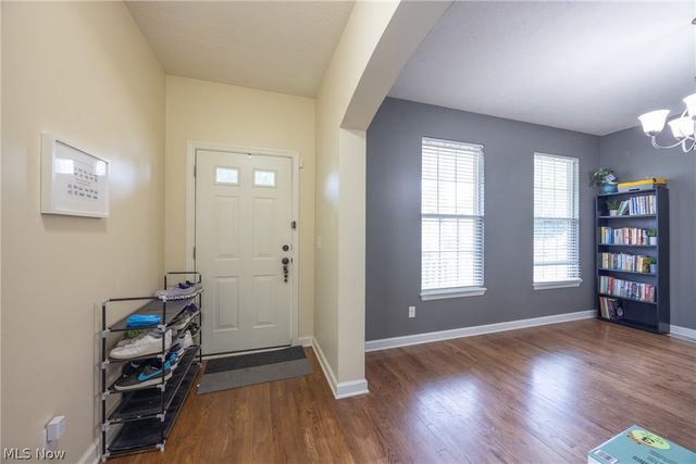 8856 Oakbrook Circle, Twinsburg, OH 44087
