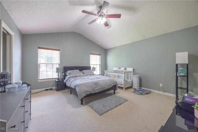 8856 Oakbrook Circle, Twinsburg, OH 44087