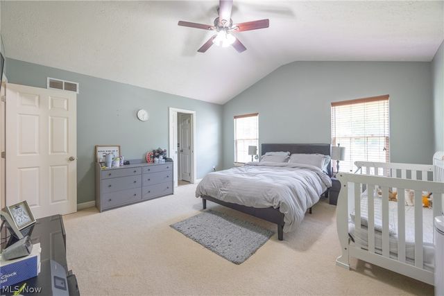 8856 Oakbrook Circle, Twinsburg, OH 44087