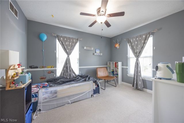 8856 Oakbrook Circle, Twinsburg, OH 44087