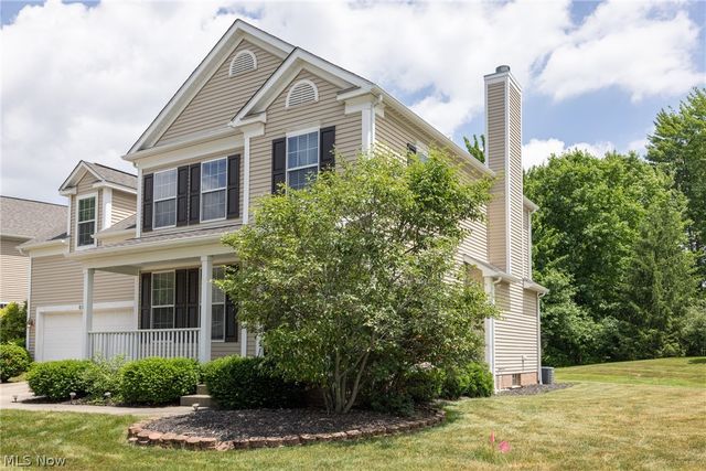 8856 Oakbrook Circle, Twinsburg, OH 44087