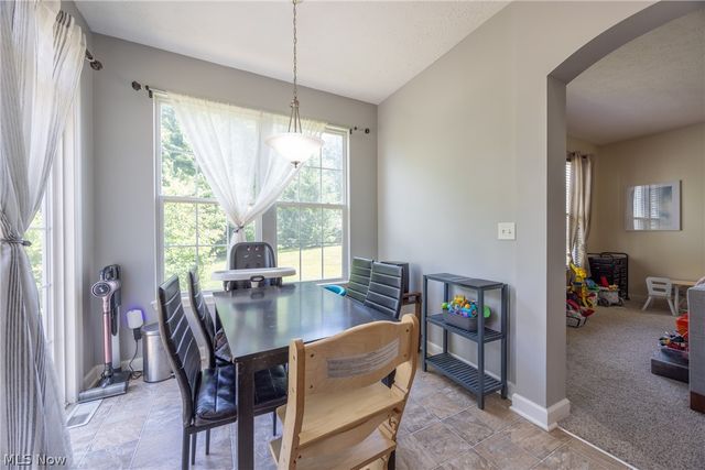 8856 Oakbrook Circle, Twinsburg, OH 44087