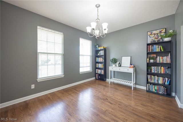 8856 Oakbrook Circle, Twinsburg, OH 44087