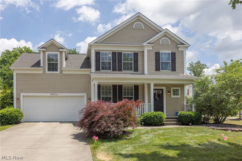8856 Oakbrook Circle, Twinsburg, OH 44087